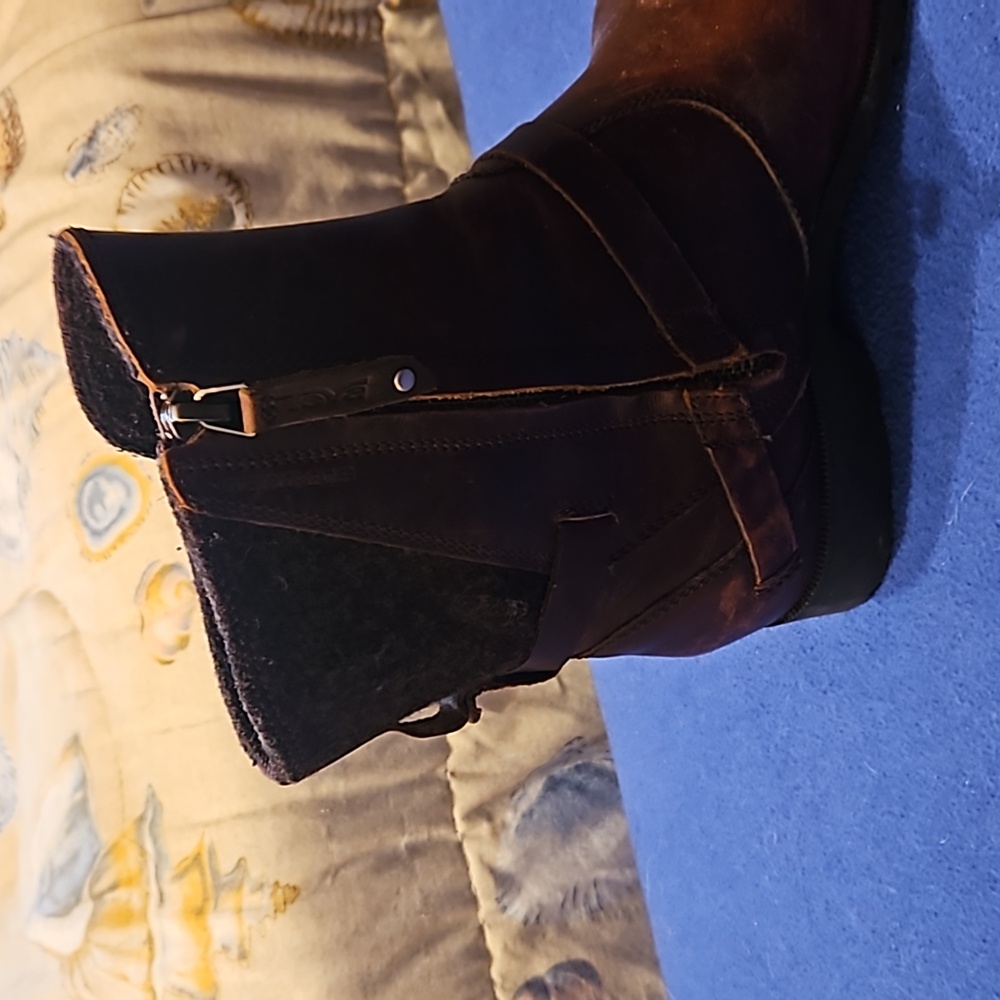 Teva De LA Vina Leather Boots - Picture 4 of 8
